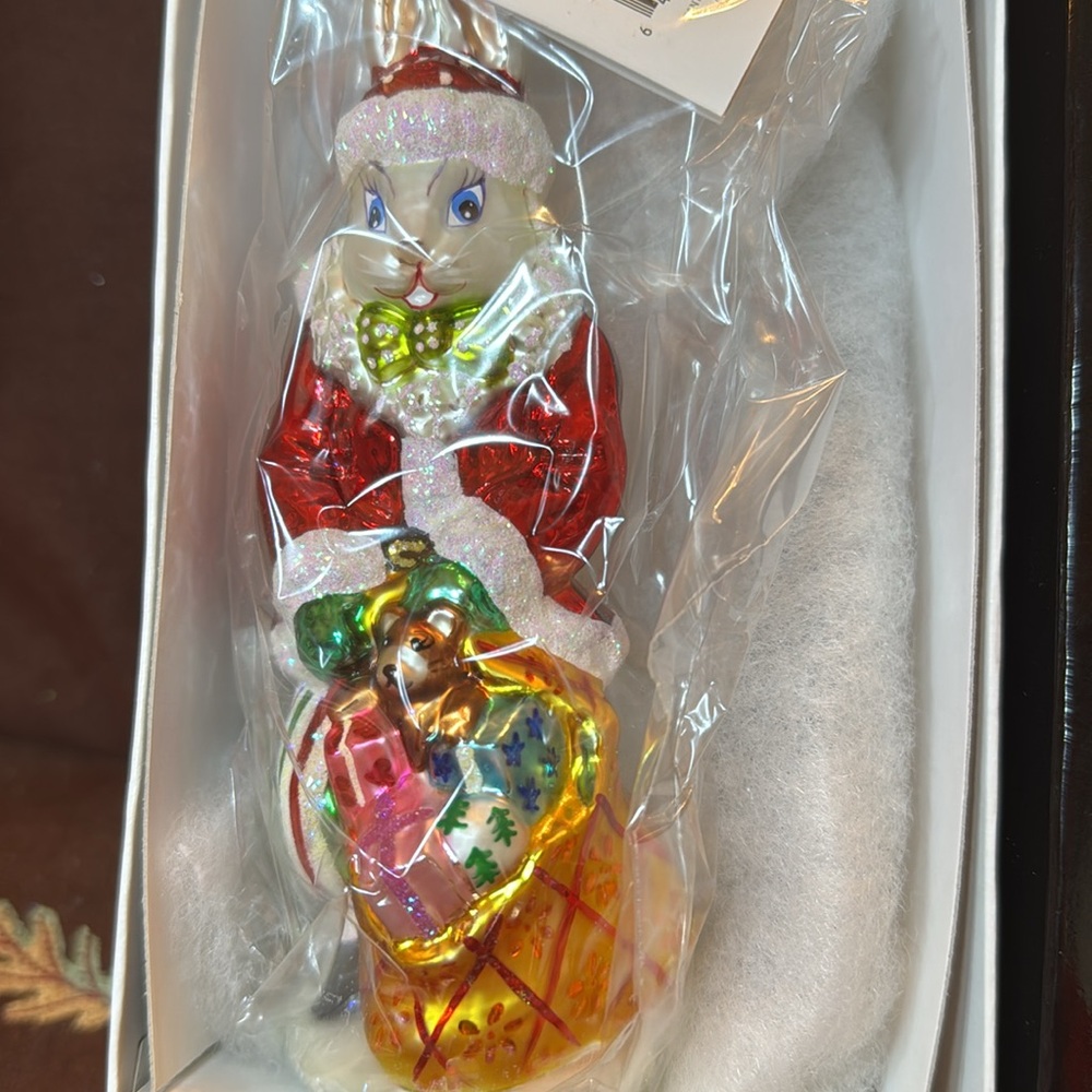 🐈‍⬛ Christopher Radko ornament “Santa Suits Billy Bunny”
